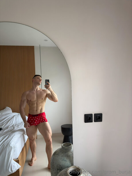 Grom Burja star sex picture