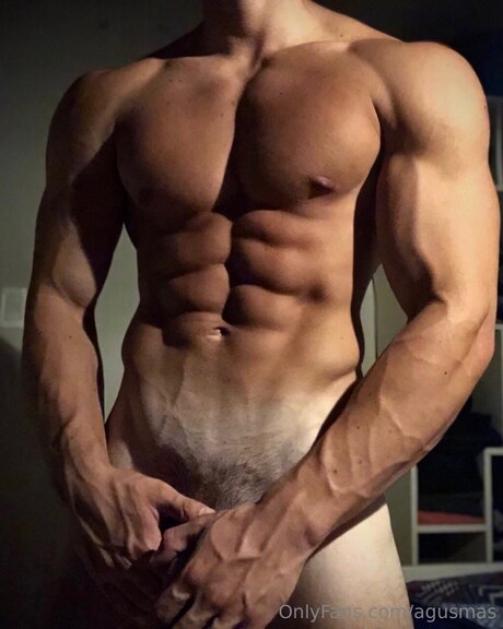 Agusmas model top galleries