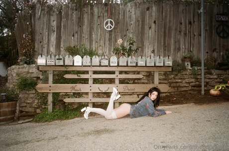 Theodoraday art model image