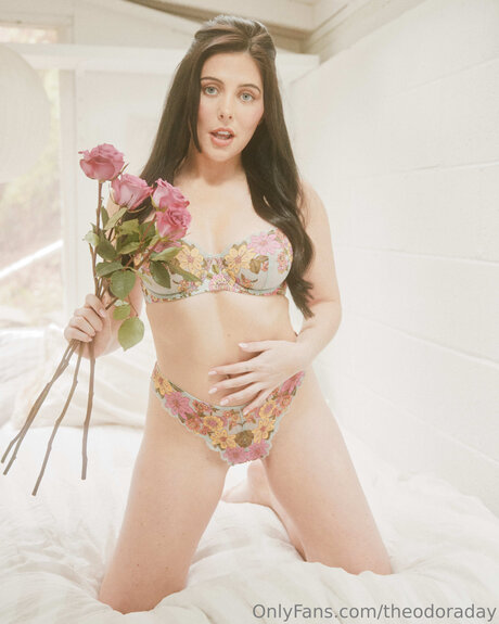 Theodoraday hd model gallery