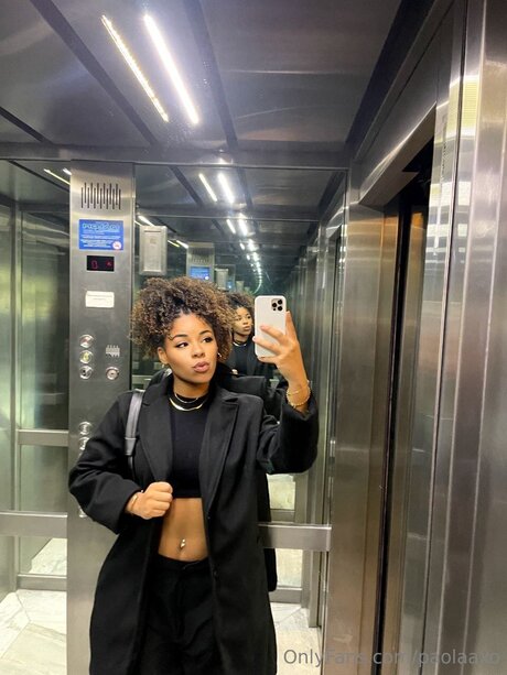 Paolaaxo model porn galleries