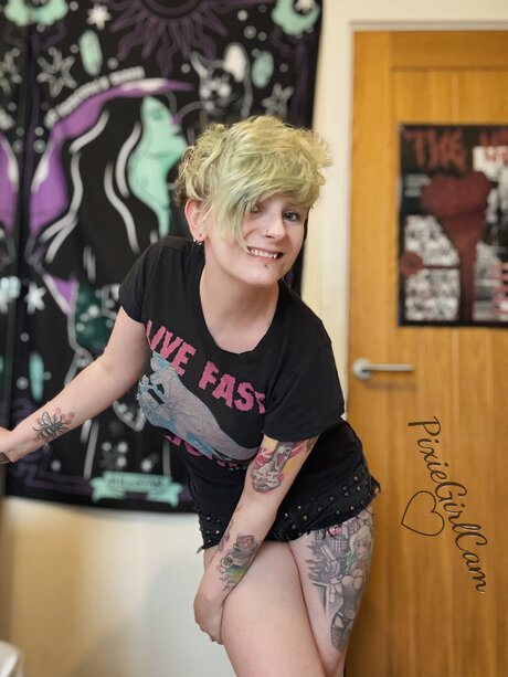 Pixiegirlcam sex model pic