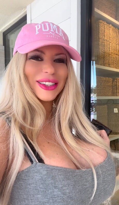 Victoriavale beautiful pornstar img