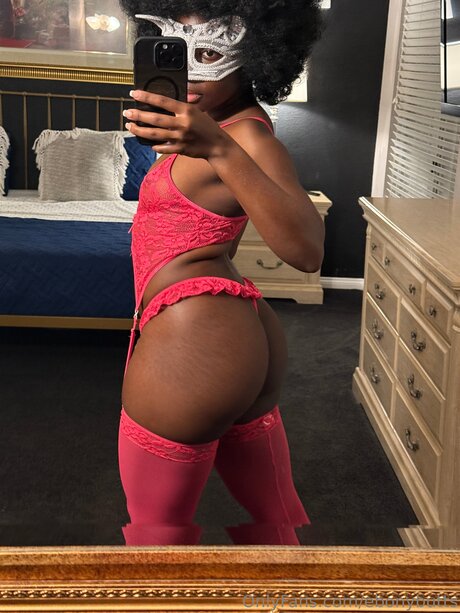 Ebonybutts sex model image
