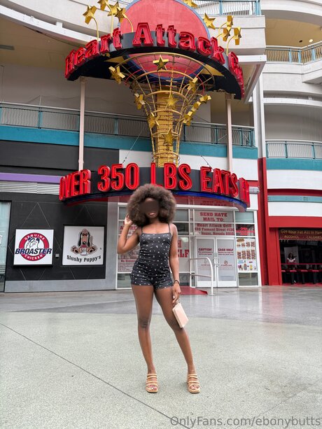 Ebonybutts naked model picture