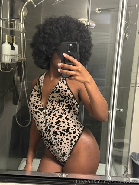 Ebonybutts pornstar naked picture