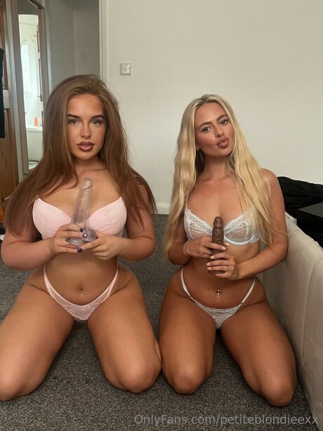 Petiteblondieexx star xxx img