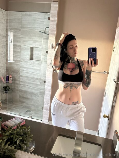 Zombae Undead porn actress gallery