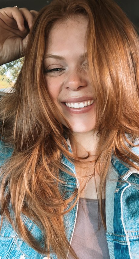 Naughtygingee erotic actress pics