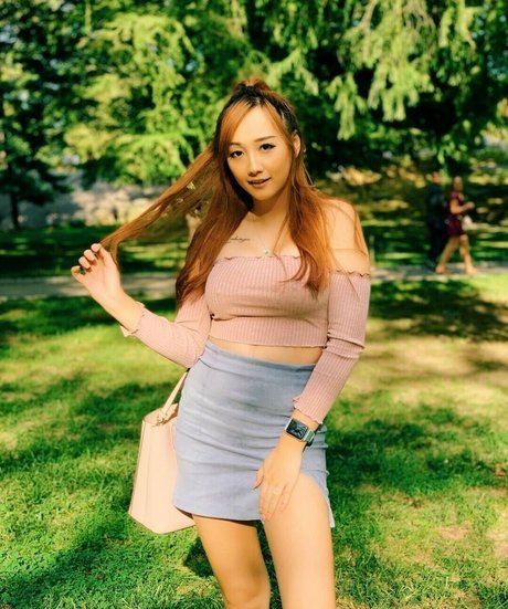 Zoey Lee pretty actress images