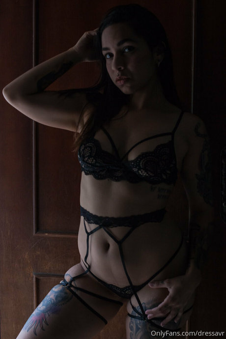 Dressa vr free actress pictures