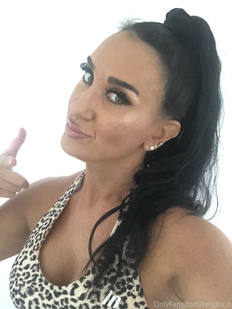 Kendra Banks hot actress picture