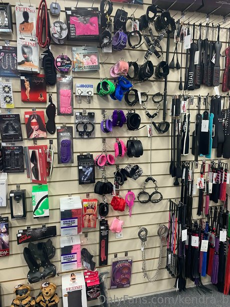 Kendra Banks hot star photos