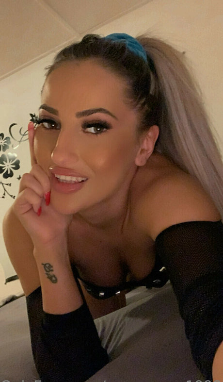 Mayamaya1999 art star photo