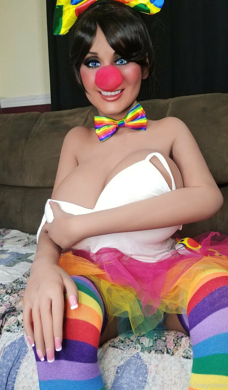 zoeyclown model exclusive picture