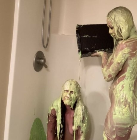 Zoe Wild_ hot pornstar pictures