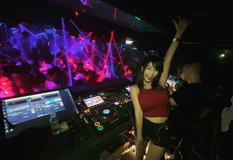 famous nude onlyfans sexy nude pic