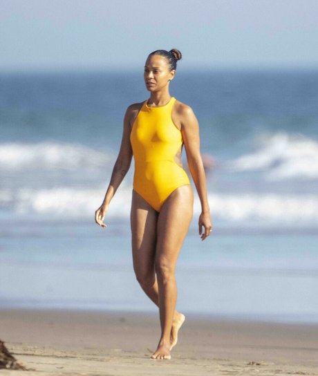 Zoe Saldana star nice photo