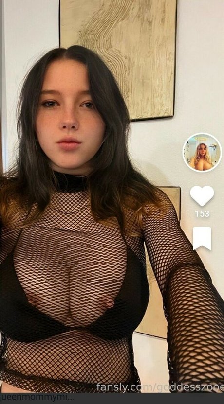 zoetheweeb model porn photos