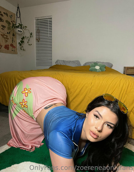 zoereneaonlyfans star erotic gallery