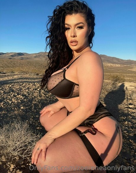 zoereneaonlyfans nude actress galleries