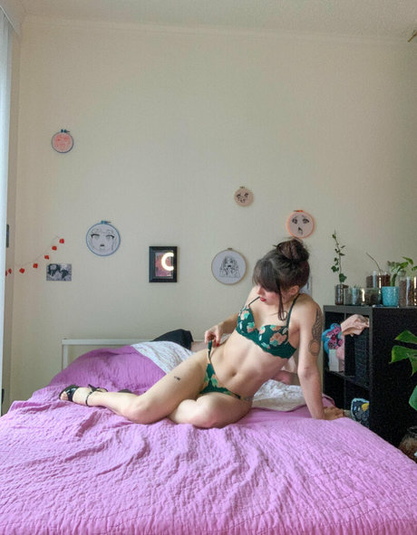 old lady onlyfans hot pictures