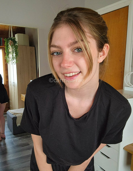 Makoshake star high quality pic