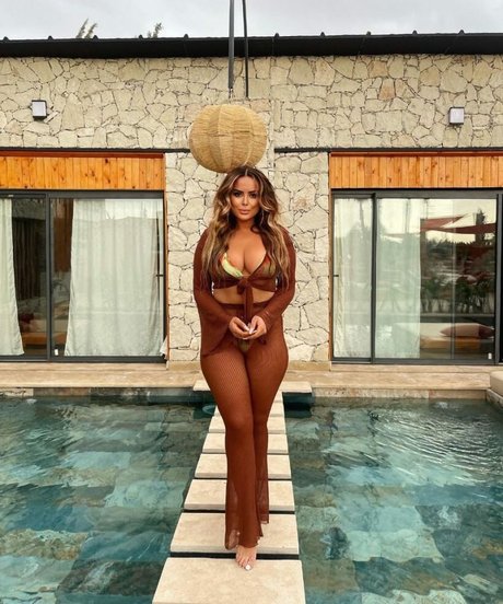 ghizlane xoxo naked actress pics