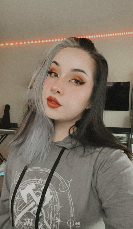 aelflaed pornographic star pictures