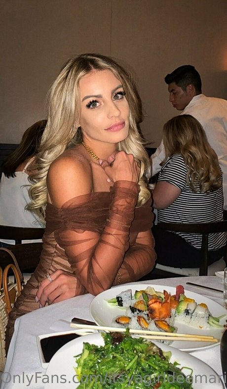 itsyagirldeemarie erotic model pictures