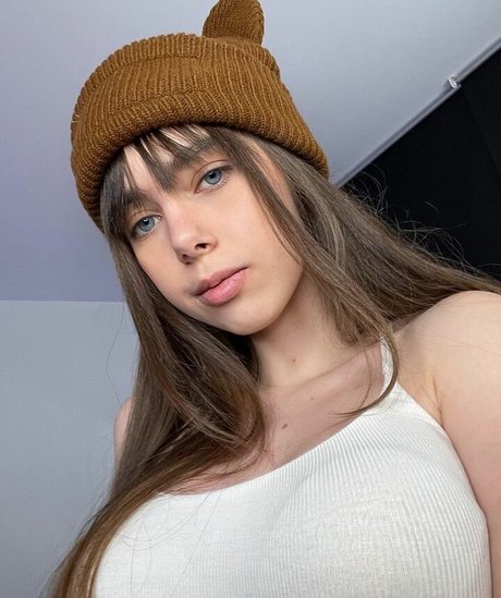 IJenz sex actress pictures