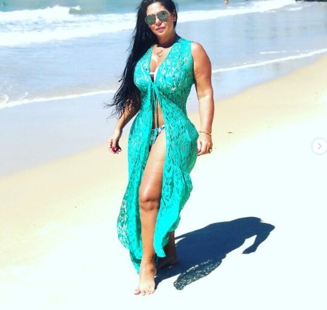 Coroa Gostosa erotic model pics