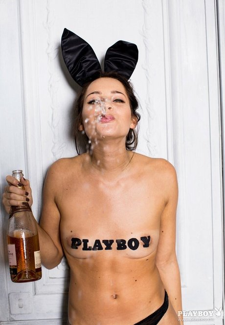 Nicole Mieth high quality actress photos