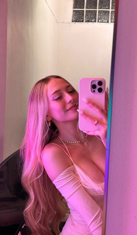 teacher milf onlyfans free nude photo