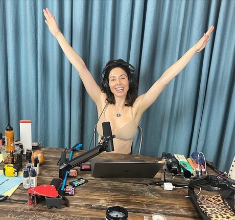 Whitney Cummings exclusive actress gallery