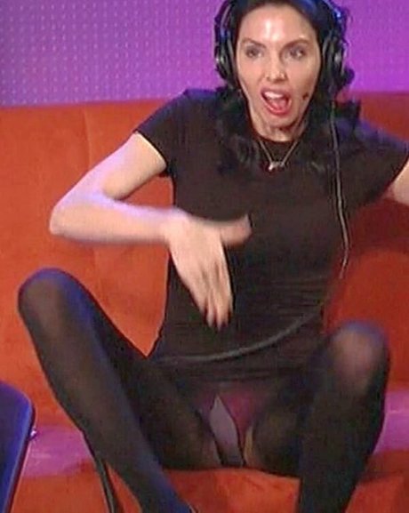 Whitney Cummings model erotic galleries