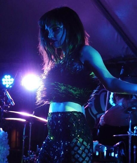 Lauren Mayberry star xxx picture