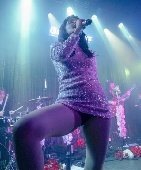 Lauren Mayberry pornstar erotic gallery