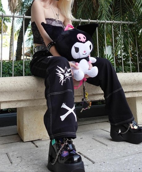 Iluvmeww xxx actress gallery