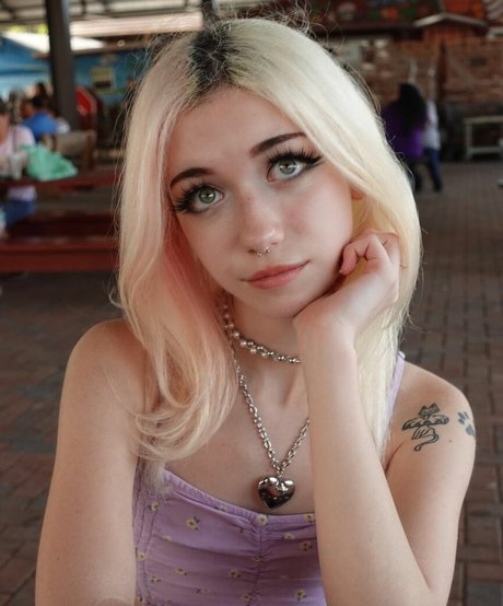 Iluvmeww star free picture