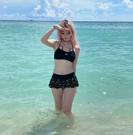 Iluvmeww xxx model pics