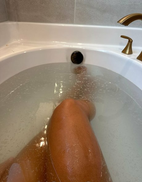 fitmomnextdoor star exclusive img