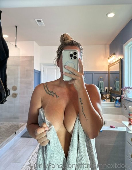 fitmomnextdoor xxx pornstar photos