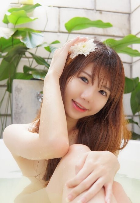 Sally Dorasnow high quality actress img