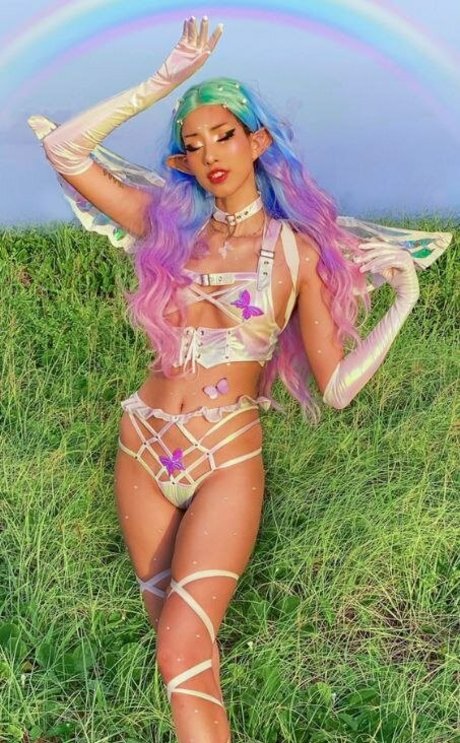 Magic Phyra model sex images