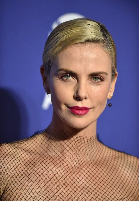 Charlize Theron adult actress pic