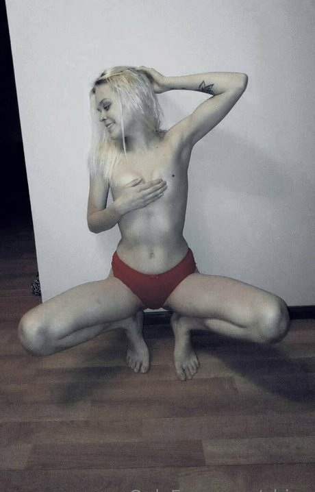 Annika Kuklase model hot photo