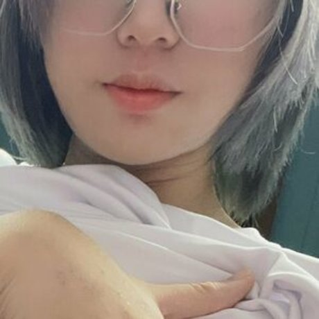 lesbian fingering onlyfans nude images