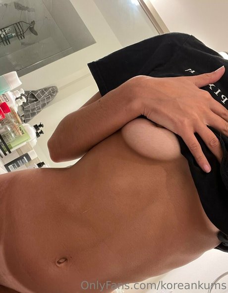 Koreankums exclusive pornstar image