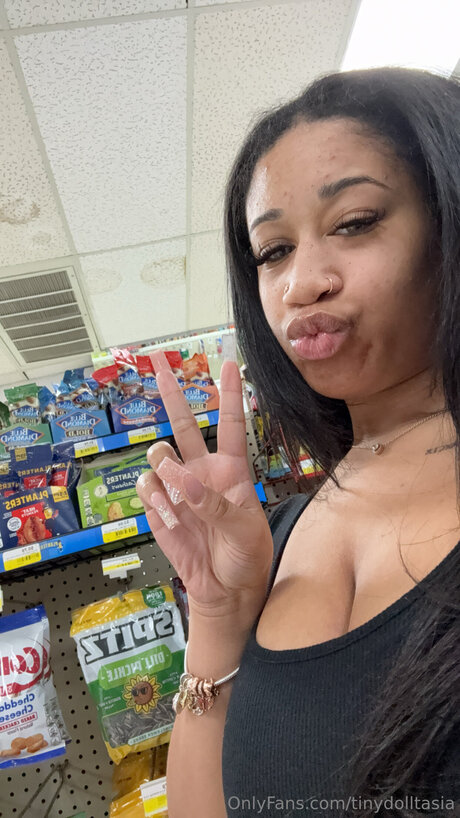 Tinydolltasia exclusive model photo